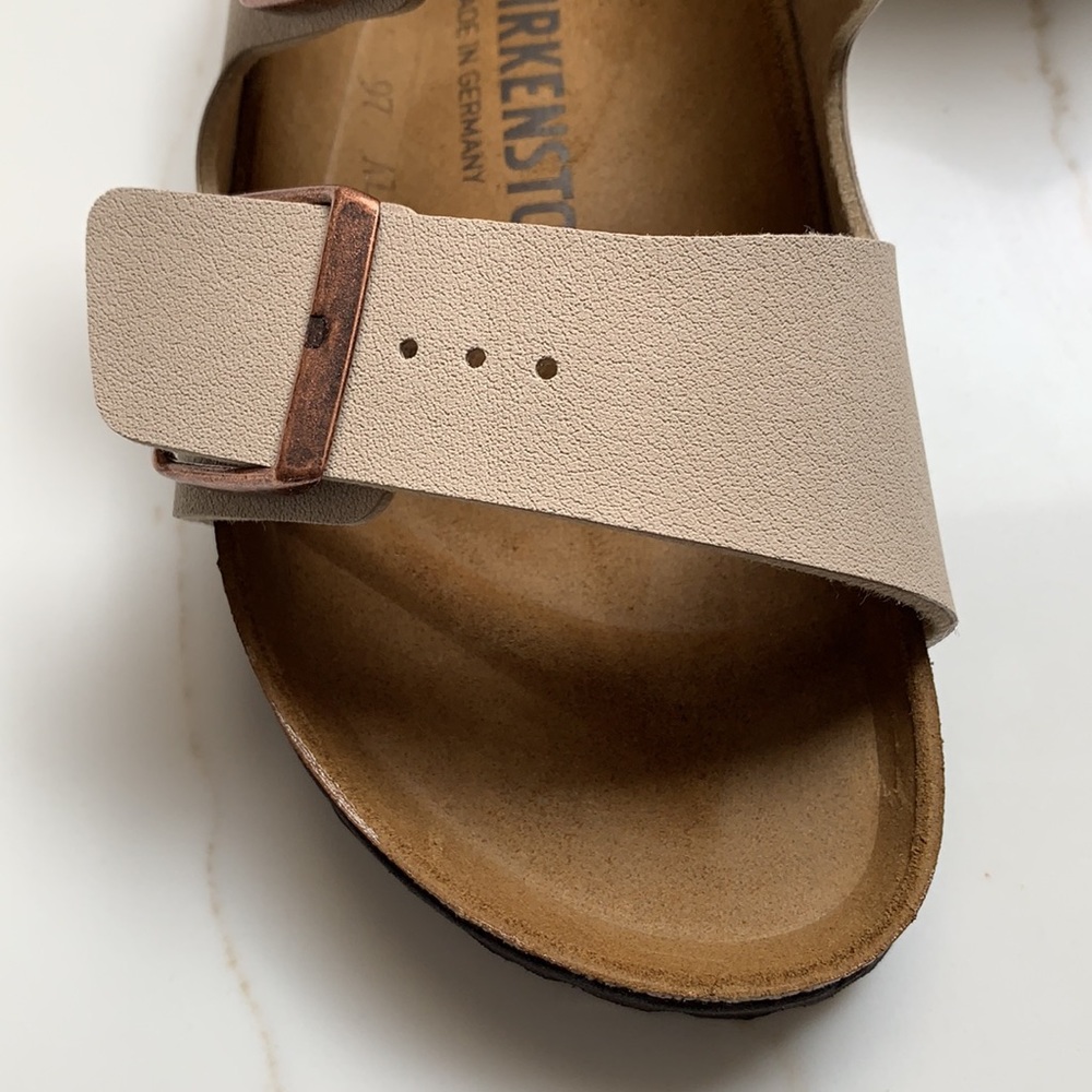 NWT Women’s Arizona Birkenstock - Picture 5 of 5